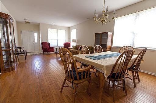 3rd image of 35 Cornell Dr