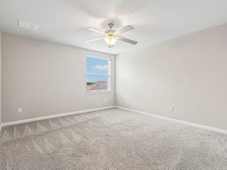 616 Sigourney Way — Photo 18