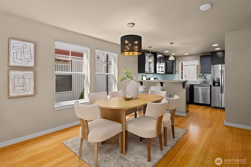 5th image of 3609 Interlake Avenue N #A
