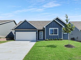 3904 E Lincoln St, Broken Arrow, OK 74014