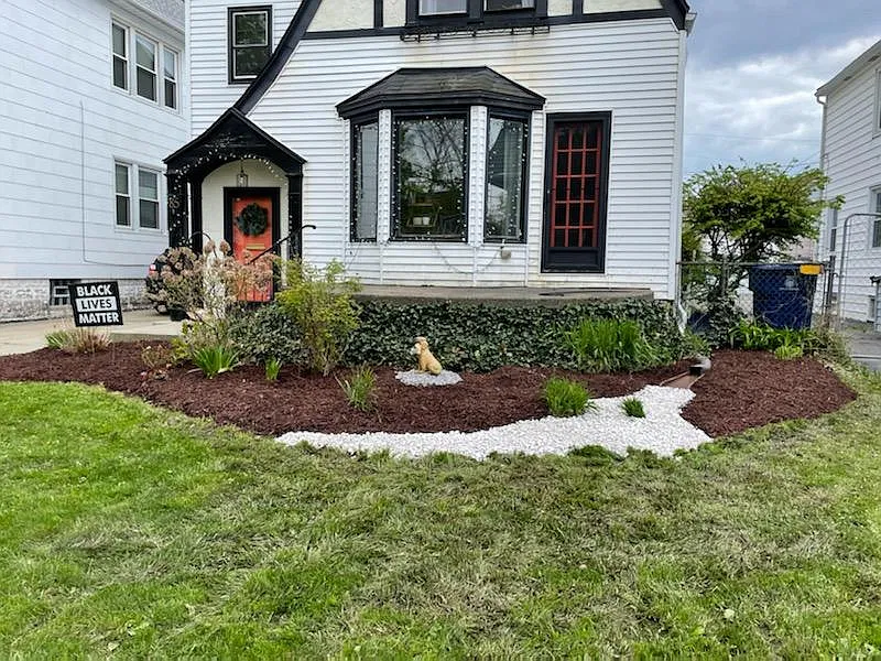 85 Knox Ave — Photo 2