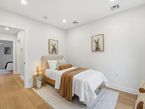 207 4th Street image 15 of 21