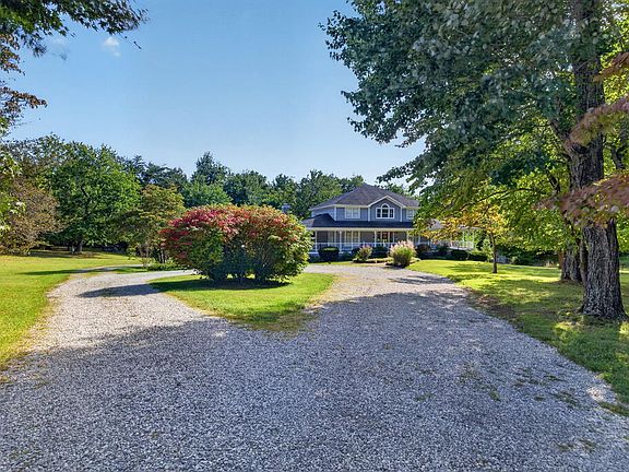 3rd image of 945 Old Walton Rd