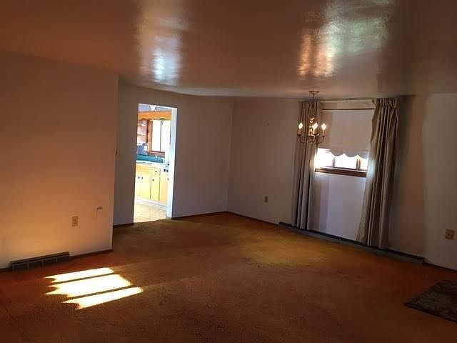 2nd image of 535 Summit Ave