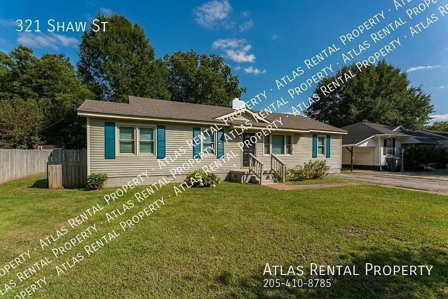 Move-In Ready Comfort 4 Bed, 2 Bath! — Photo 3