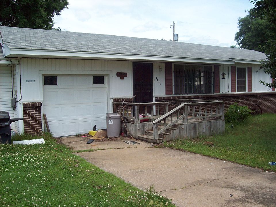 1st image of 1600 W Gibson St