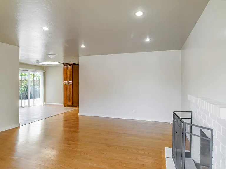 2851 Mark Ave — Photo 11