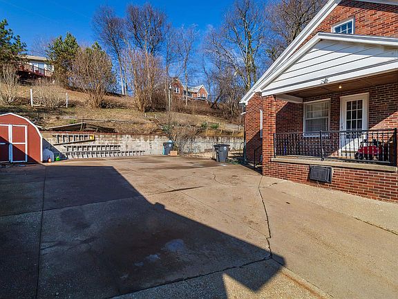 3rd image of 1814 Buchanan Rd