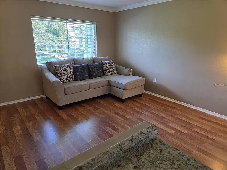 139 Oyster Bay Cir #220 — Photo 9