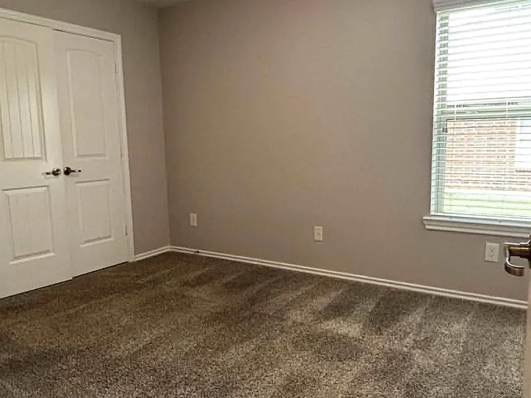 1707 Hickory Burl Ln — Photo 17