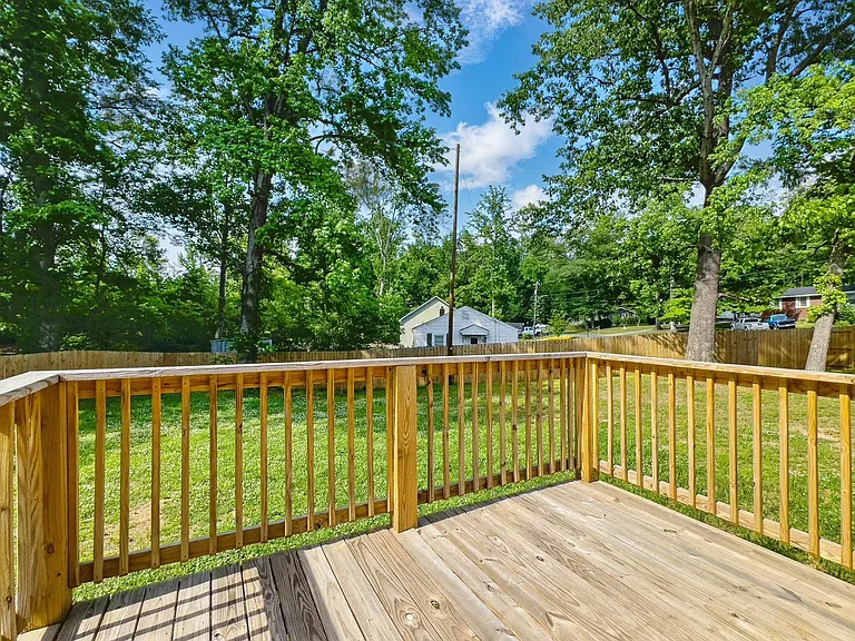 301 Tomberlin Rd — Photo 18