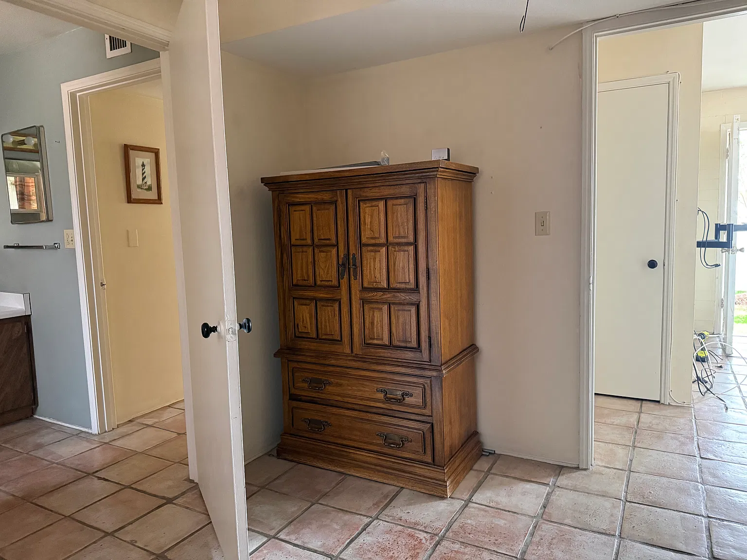 2 bed, 850 sqft, $1,200 — Photo 3
