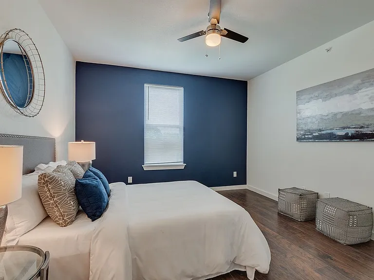 3120 Cockrell — Photo 13