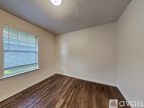 5th image of 3250 Silverado Cir