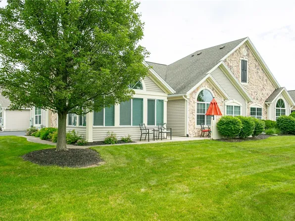 86 Maple Center Rd, Rochester, NY 14468