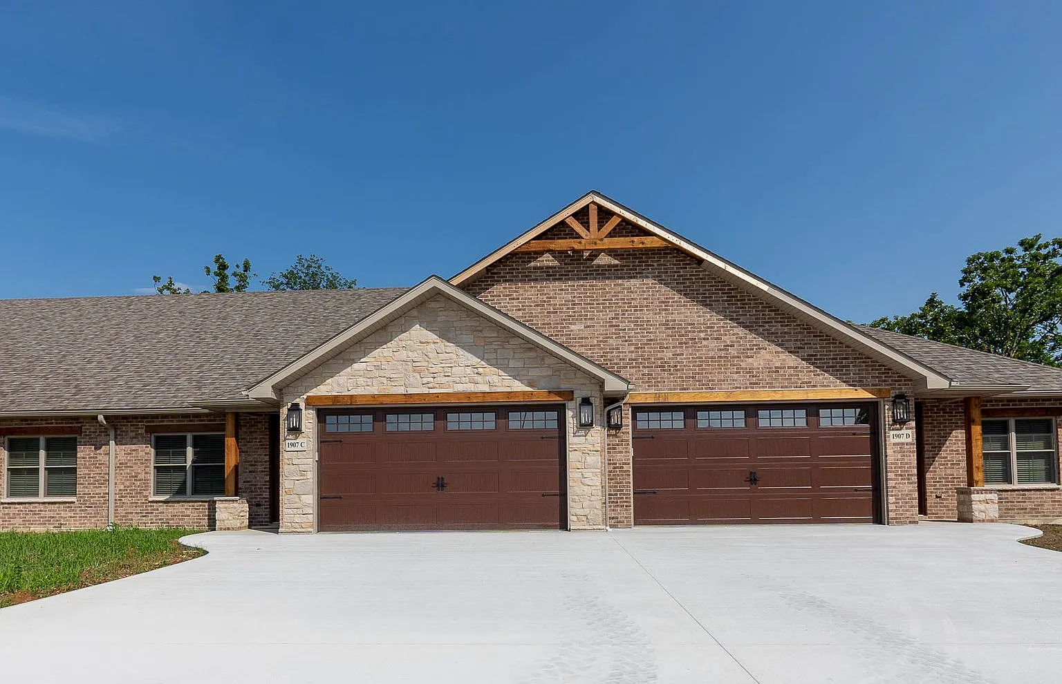 New Construction 4bd/3ba Townhouse — Photo 2