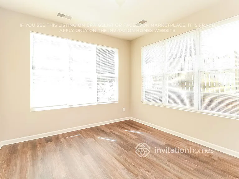 15511 Baltinglass Ct — Photo 13