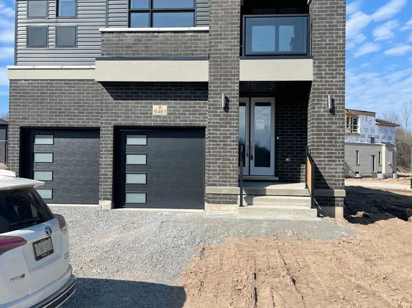 6461 Sunshine Cmn, Niagara Falls, ON L2G 7J3