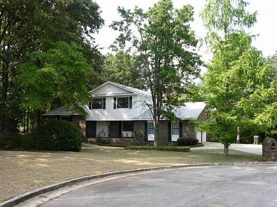 1st image of 100 Twin Oaks Ct
