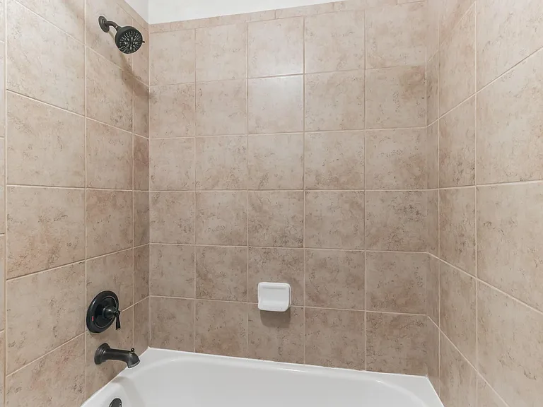 208 Angus Dr — Photo 24