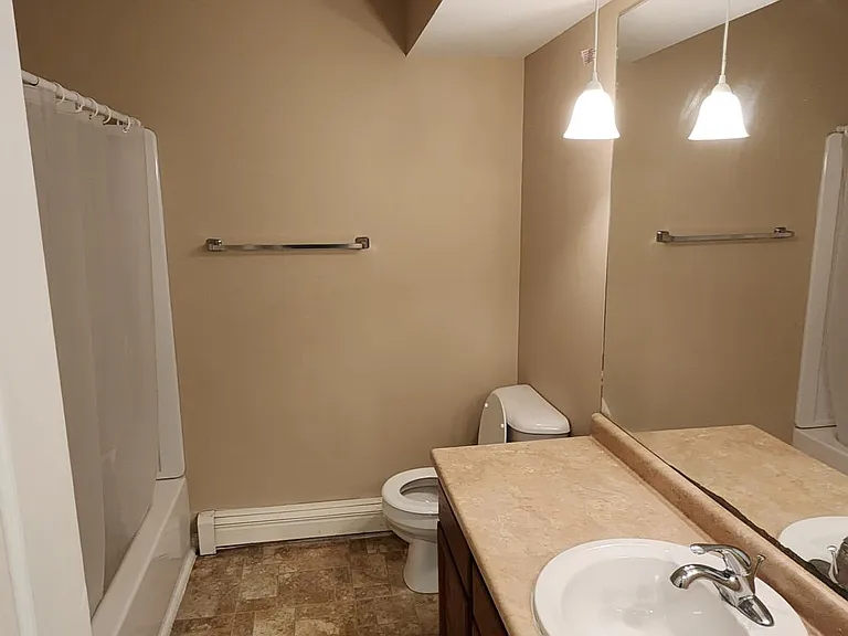 427 S Walnut Ave #3 — Photo 5