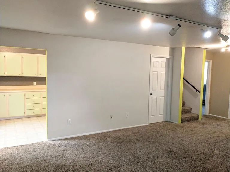 1219 S Vermont Ave — Photo 9