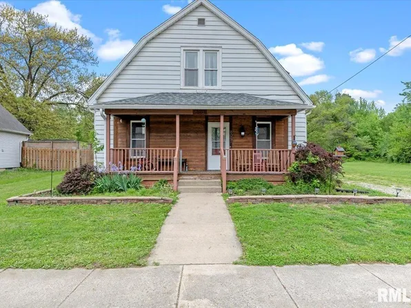 805 E Kinzie St, Riverton, IL 62561