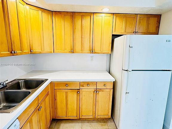 2nd image of 405 Executive Center Dr APT 204