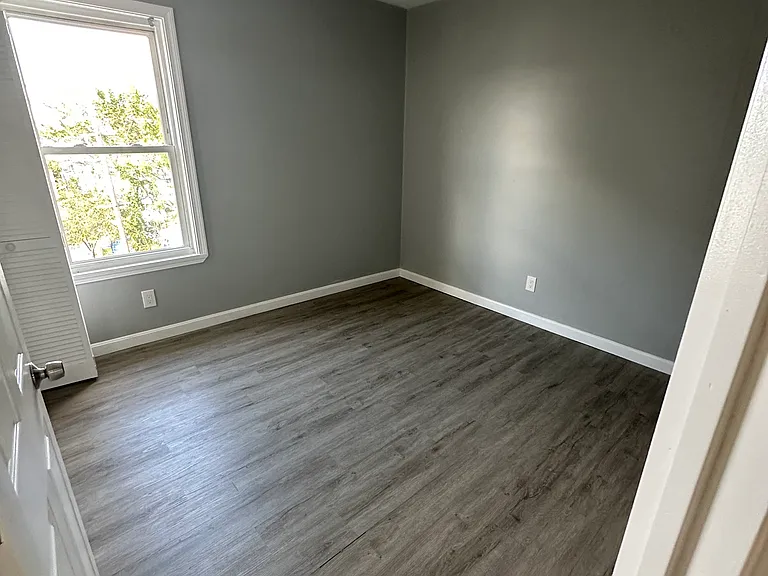 191 Sisson St #4 — Photo 3