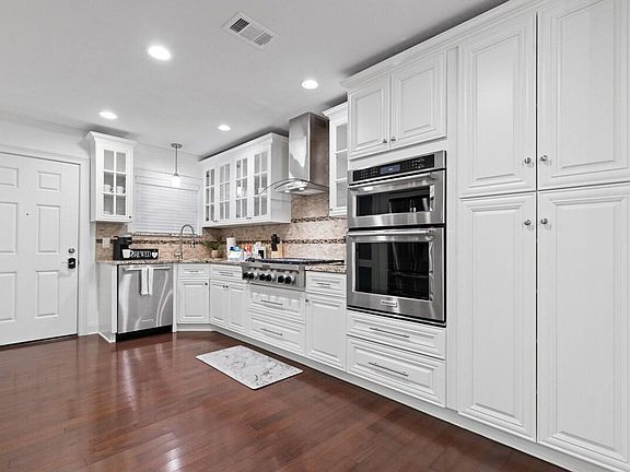 3rd image of 6309 Crestmont Dr #Id1036282p
