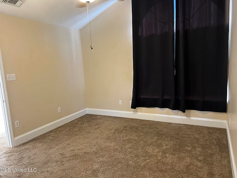 3609 Reeves Ln — Photo 12