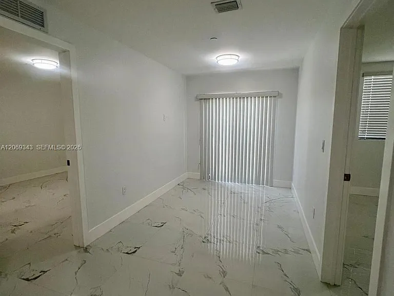 1860 NW 19th St #202 — Photo 14