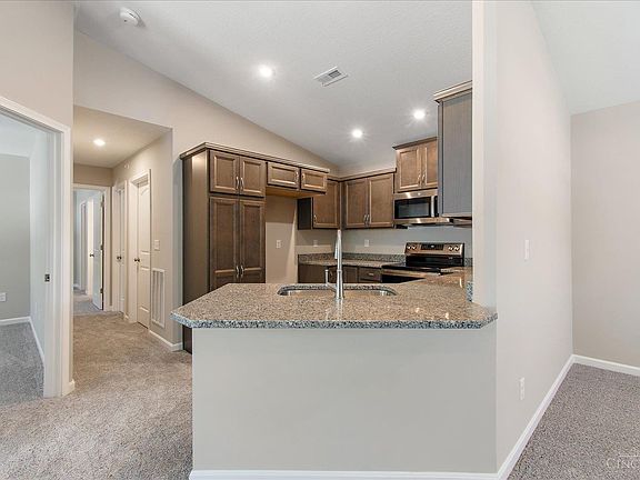 2nd image of 5883 Parkview Ln #90305