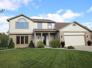 8712 Waterwood Ct, Fort Wayne, IN