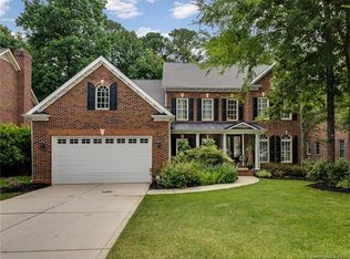10112 Oak Pond Cres, Charlotte, NC 28277