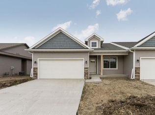 1110 Sioux Dr, Nevada, IA 50201