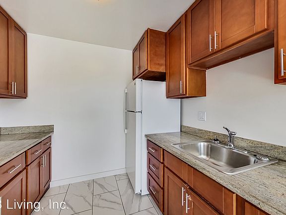 3rd image of 168 Sickles Ave APT 12