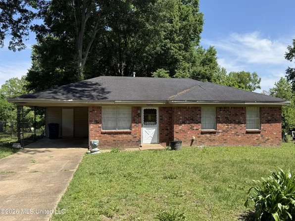 5696 Ashford Dr, Horn Lake, MS 38637