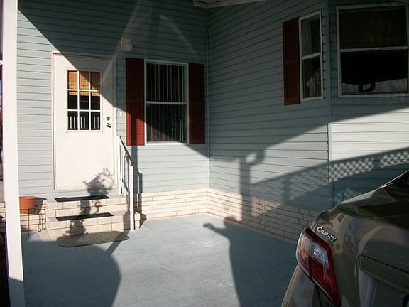 2nd image of 354 Dogleg Dr