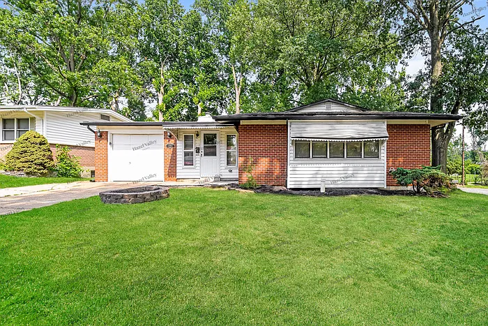 4 bed, 2.0 bath, 1635 sqft, $1,950 — Photo 1