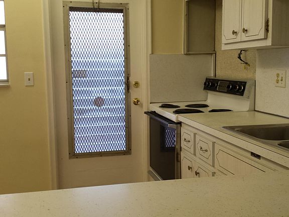 5th image of 2915 SW 22nd Ave #1060