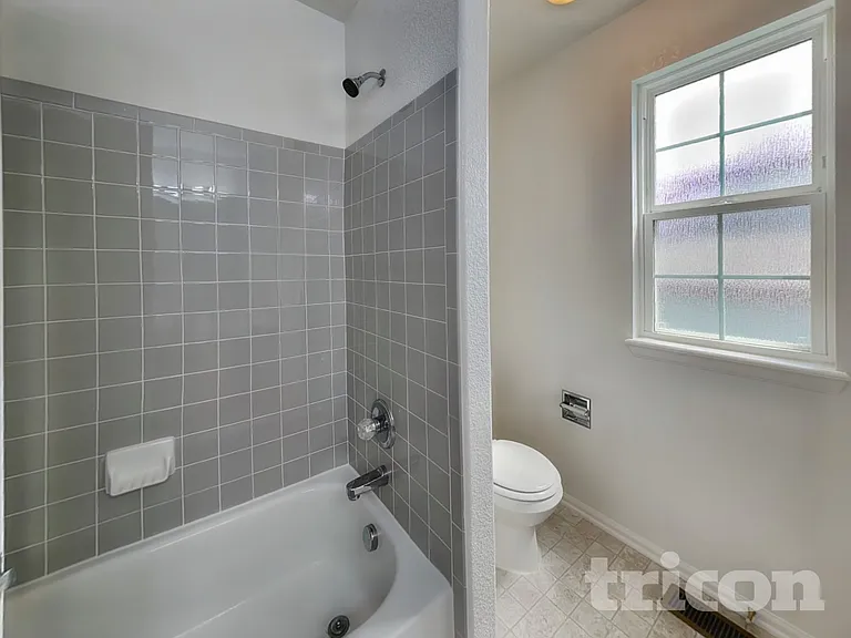 4843 S Liverpool Cir — Photo 14
