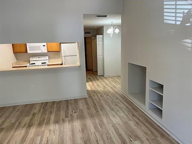 1st image of 2740 W Tharpe St APT 605