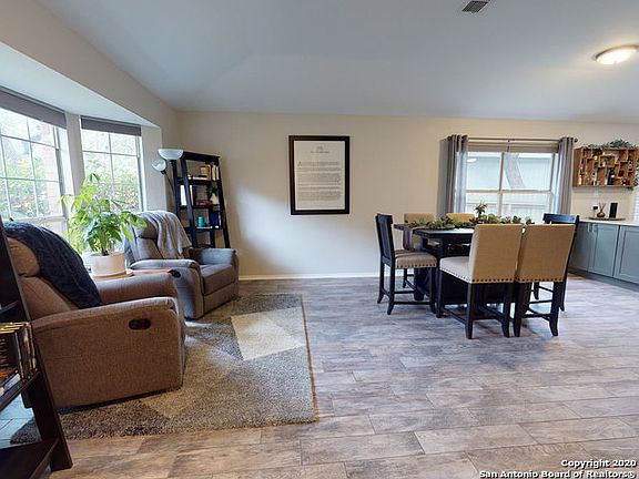 4th image of 9327 Overland Way