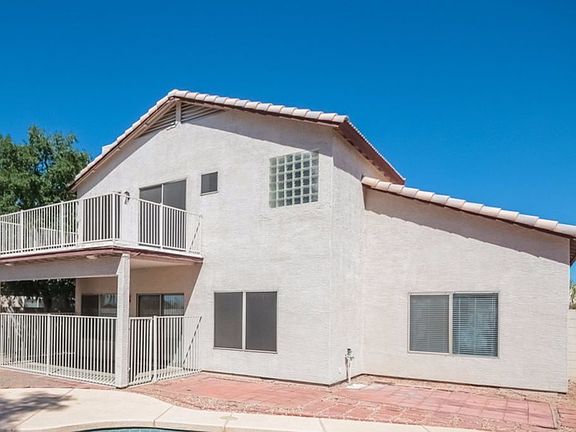 5th image of 8147 W Laurel Ln