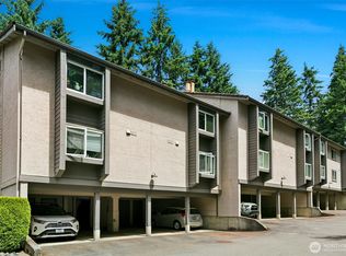 12715 NE 120th St #C8, Kirkland, WA 98034