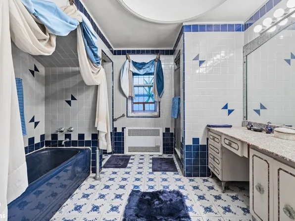 1702 East 28th Street image 12 of 16