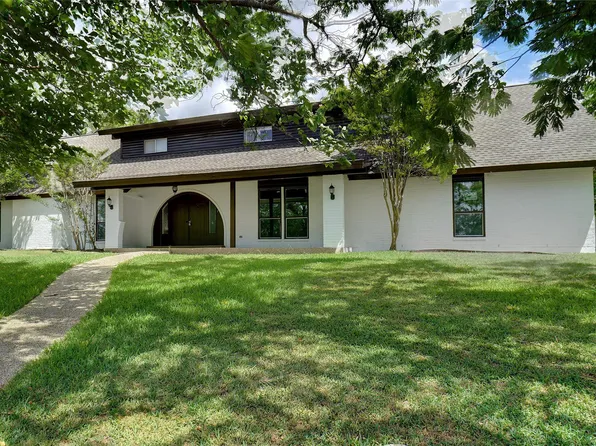 8900 Random Rd, Fort Worth, TX 76179