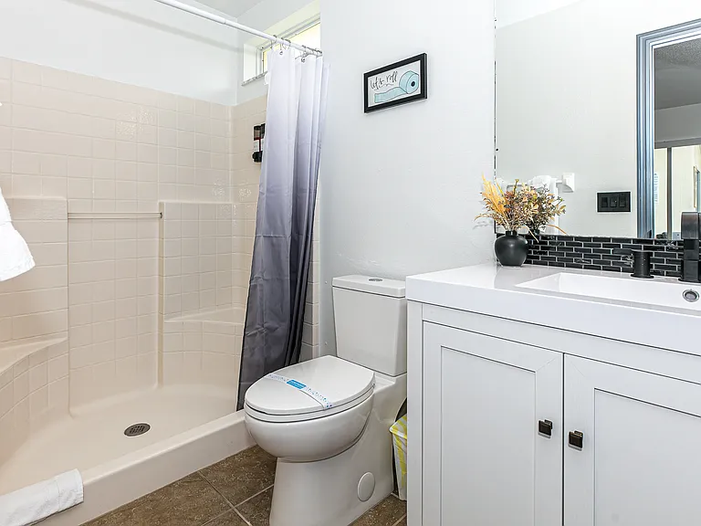 146 Bayswater Ln — Photo 18