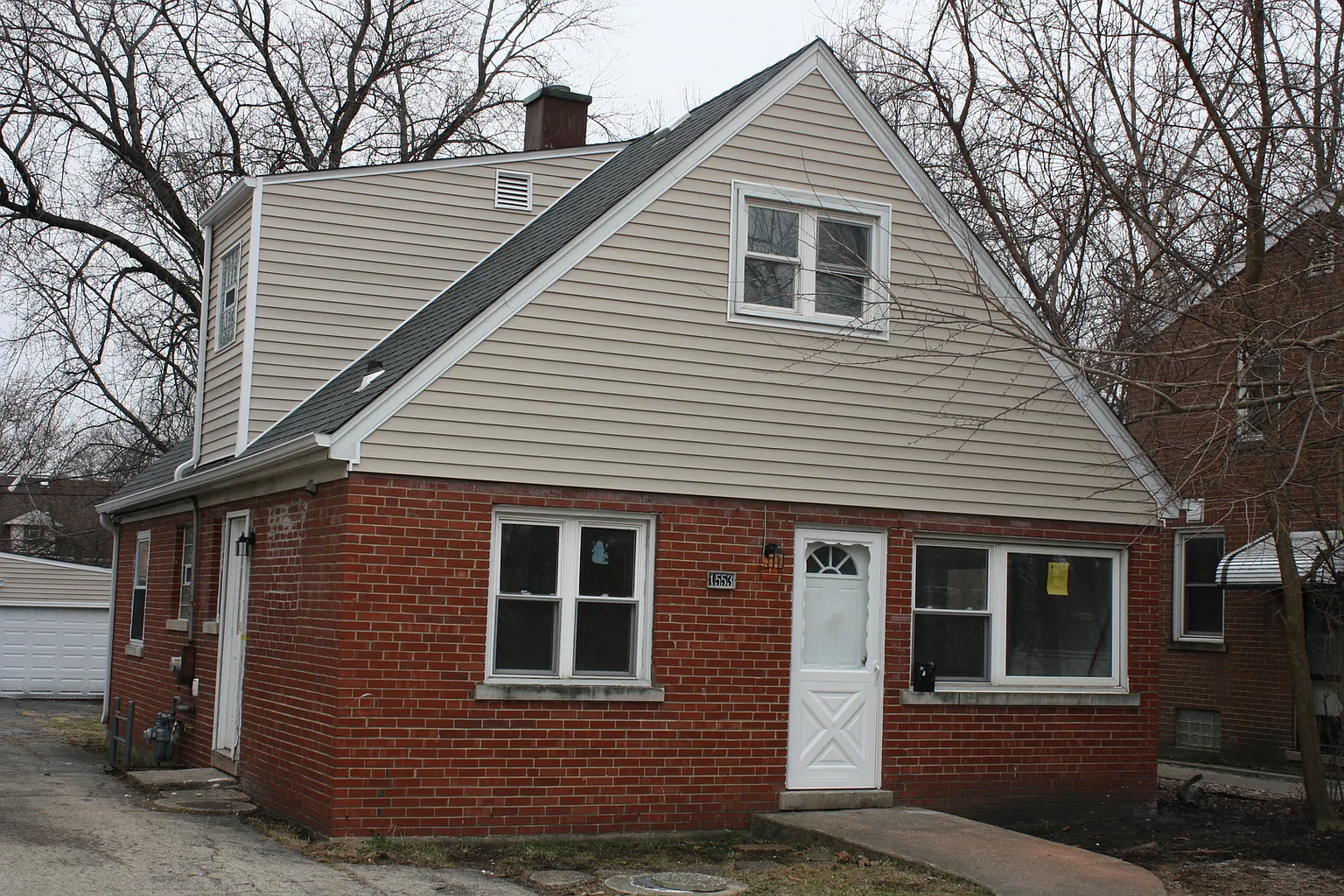 1553 N Lee Blvd photo 1